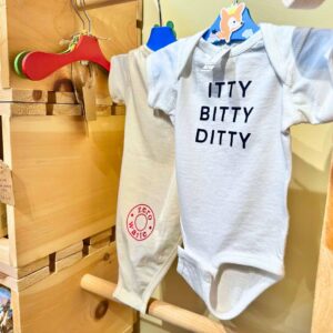 Baby Onesie with Zero-Waste 