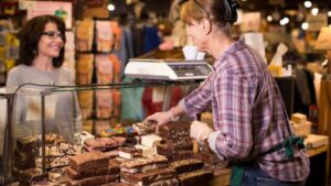 Women holiday shopping in Mystic